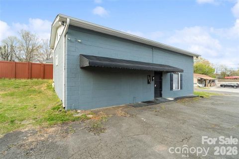1501 S Marietta Street