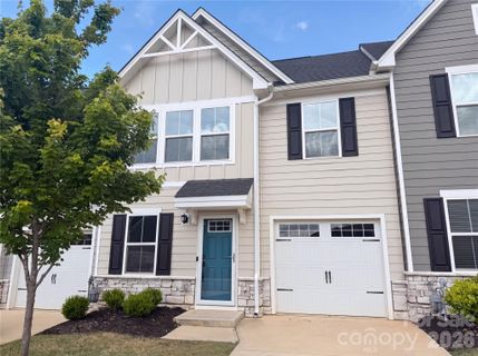 124 Kristin View Lane pending home in Smith Village, Troutman, NC