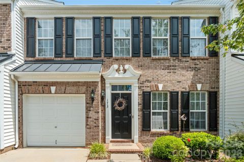173 Snead Road active home in Fairway Townes, Fort Mill, SC