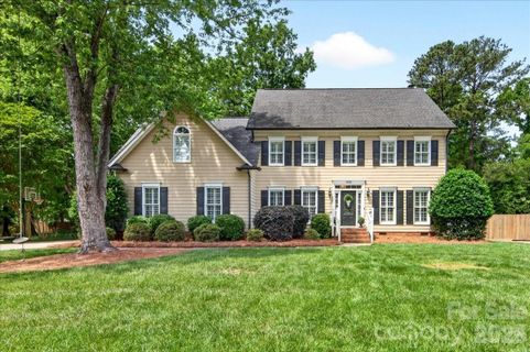 10216 Hollybrook Drive sold home in Berkeley, Charlotte, NC