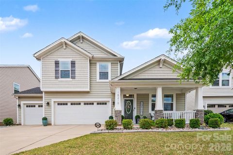 15210 Red Canoe Way pending home in Ridgewater, Charlotte, NC