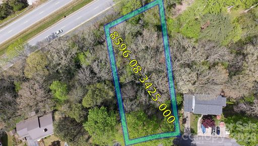 L13 Hawthorne Drive active home in Pisgah Heights, Brevard, NC