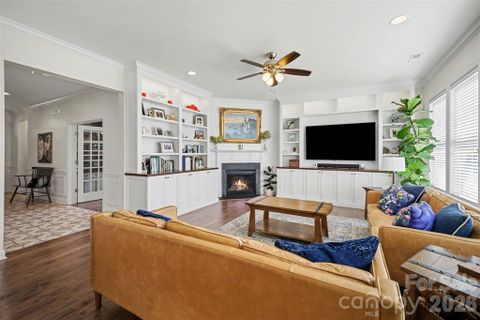11530 Sweet Birch Lane pending home in Chapel Cove, Charlotte, NC