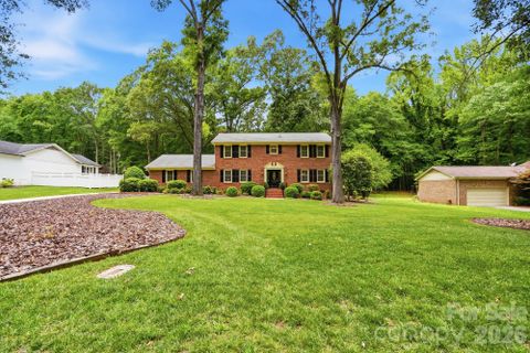 405 Hillcrest Drive