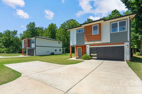 8925 Harrisburg Road