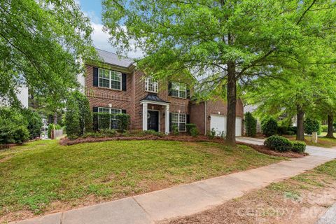 10149 Barrands Lane pending home in Berewick, Charlotte, NC