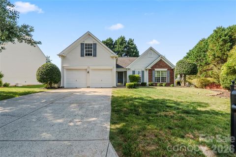 9400 Shepparton Drive pending home in Melbourne, Huntersville, NC