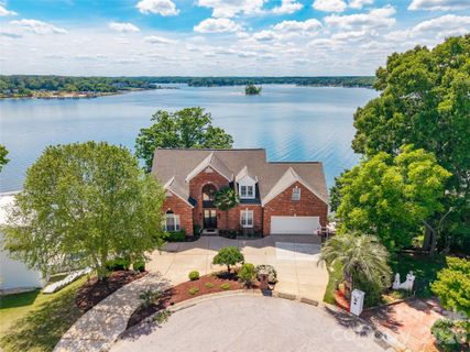 7110 Anchorage Lane pending home in Anchorage, Fort Mill, SC