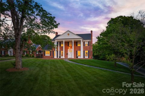 319 W Union Street