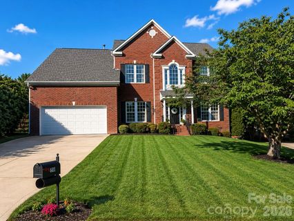 601 E Cheval Drive sold home in Knightsbridge, Fort Mill, SC