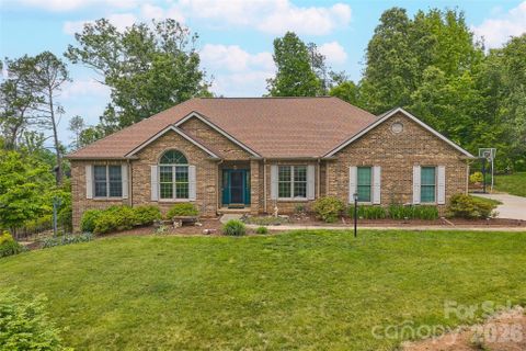 8 Ridgemont Drive