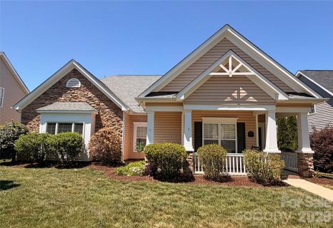 1008 Triple Crown Drive pending home in Bonterra, Indian Trail, NC
