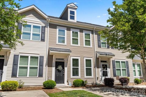 117 N Island Village Drive