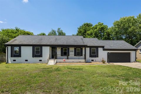 1542 Fieldcrest Circle