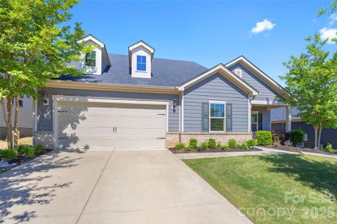 9306 Dufaux Drive pending home in The Meridians, Charlotte, NC