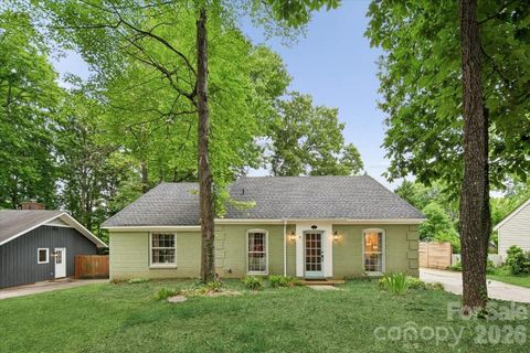 1005 Pinafore Drive pending home in Parkview East, Charlotte, NC