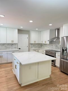 434 Sunnyside Drive