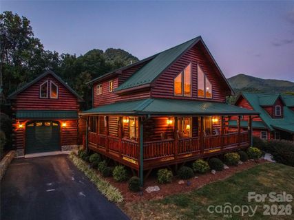 242 Panoramic Loop active home in Crocketts Meadow, Maggie Valley, NC
