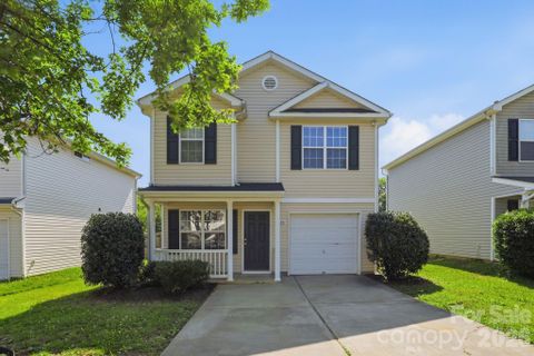 5623 Henderson Oaks Drive pending home in Henderson Oaks, Charlotte, NC