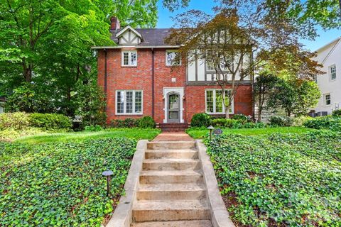 1527 Stanford Place