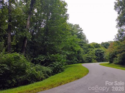 197 Starling Pass active home in Versant, Asheville, NC