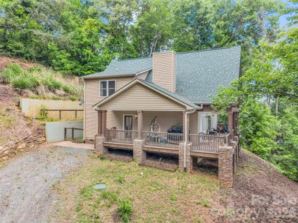 227 Snug Harbor Circle
