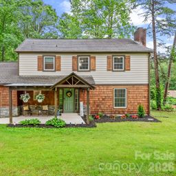 4 Beechwood Lakes Drive