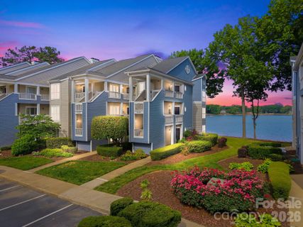 913 Southwest Drive