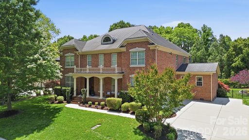 3219 Lakehurst Crossing pending home in Brookhaven, Matthews, NC