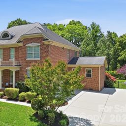 3219 Lakehurst Crossing
