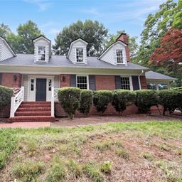 318 Valley Stream Road