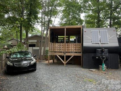 108 Catawba Court active home in Twin Harbor, Mount Gilead, NC