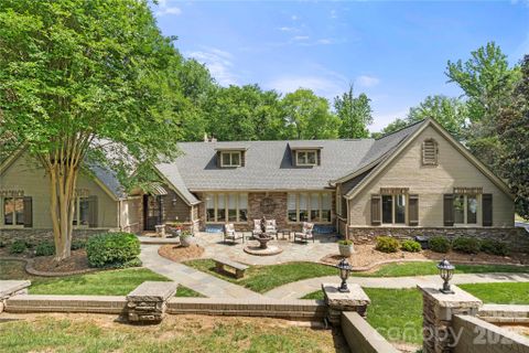 4531 Montibello Drive pending home in Montibello, Charlotte, NC