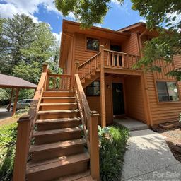 581 Courtwood Lane