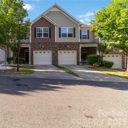 7048 Woodsbay Lane