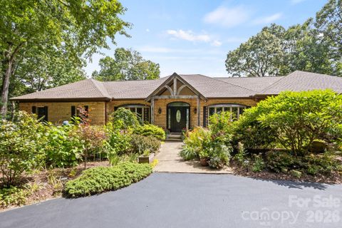 163 Old Poplar Lane active home in Kenmure, Flat Rock, NC