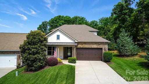 448 Flat Rock Drive pending home in Trilogy Lake Norman, Denver, NC
