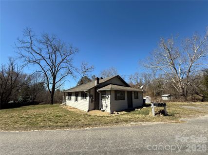 40 Little Knob Road