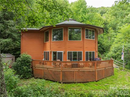 309 Irene Lane active home in Smoky Mountain Acres, Maggie Valley, NC
