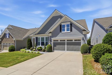 7111 Overjoyed Crossing pending home in Cresswind, Charlotte, NC