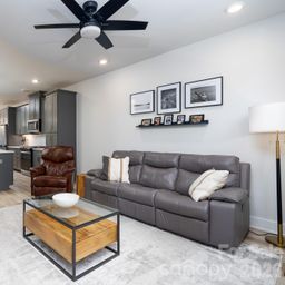 5018 Tiny Lane