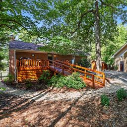 260 Knollwood Drive