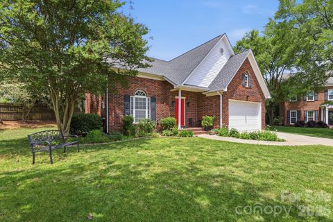 2800 Wingfield Place active home in Cameron Wood, Charlotte, NC