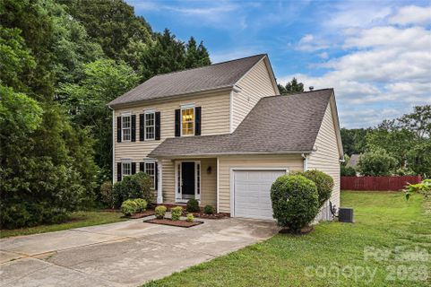 9820 Aaronda Court pending home in Faires Farm, Charlotte, NC