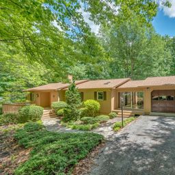 66 Oakwood Lane