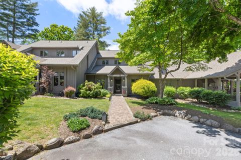 84 Fairway Villas Drive active home in Burlingame, Sapphire, NC