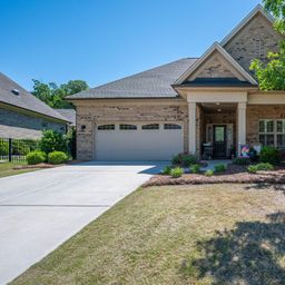 5228 Courtyard Lane