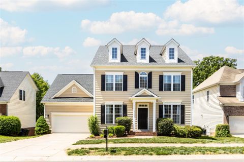 17233 Knoxwood Drive sold home in Hampton Ridge, Huntersville, NC
