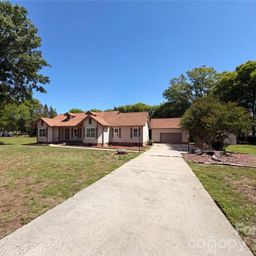 8400 Chestnut Oak Court