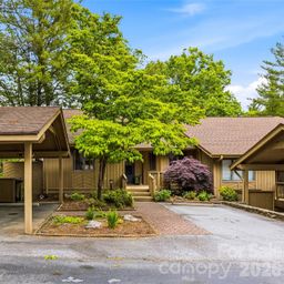 205 N Scarlet Oak Lane